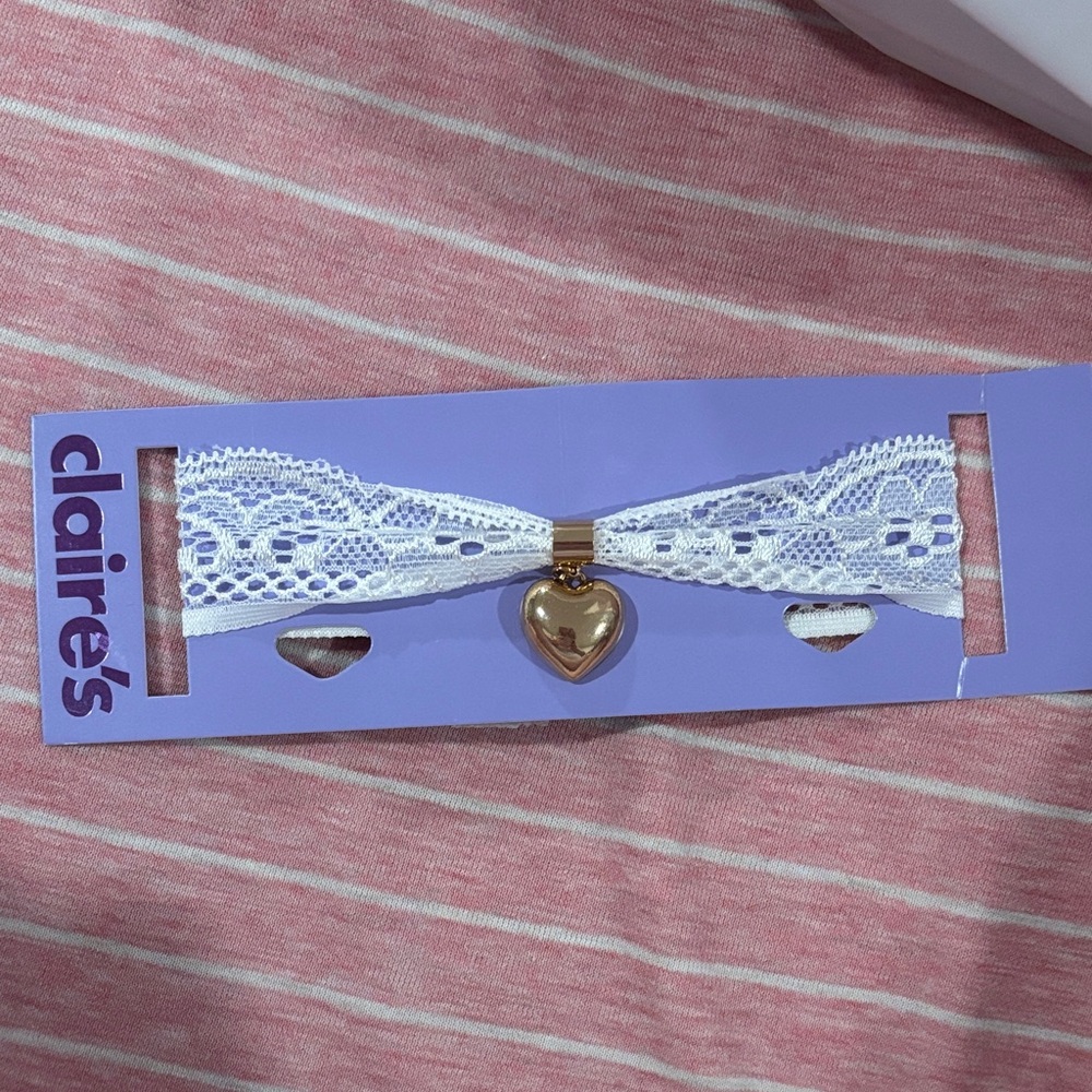Claire's White Lace Choker with Gold Heart Charm
